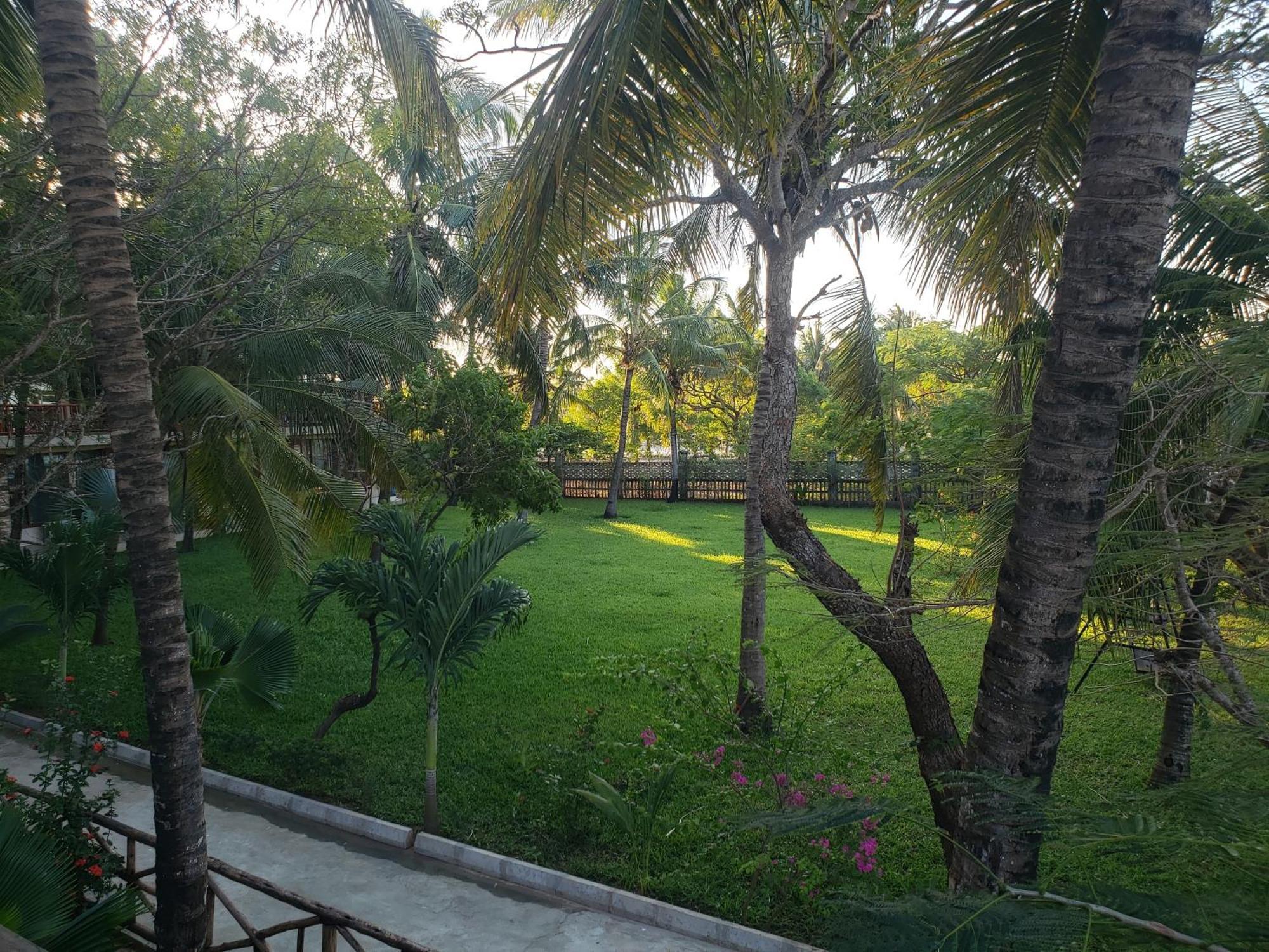 Kwa Mama Village Beach Resort Dar es Salaam Exterior photo